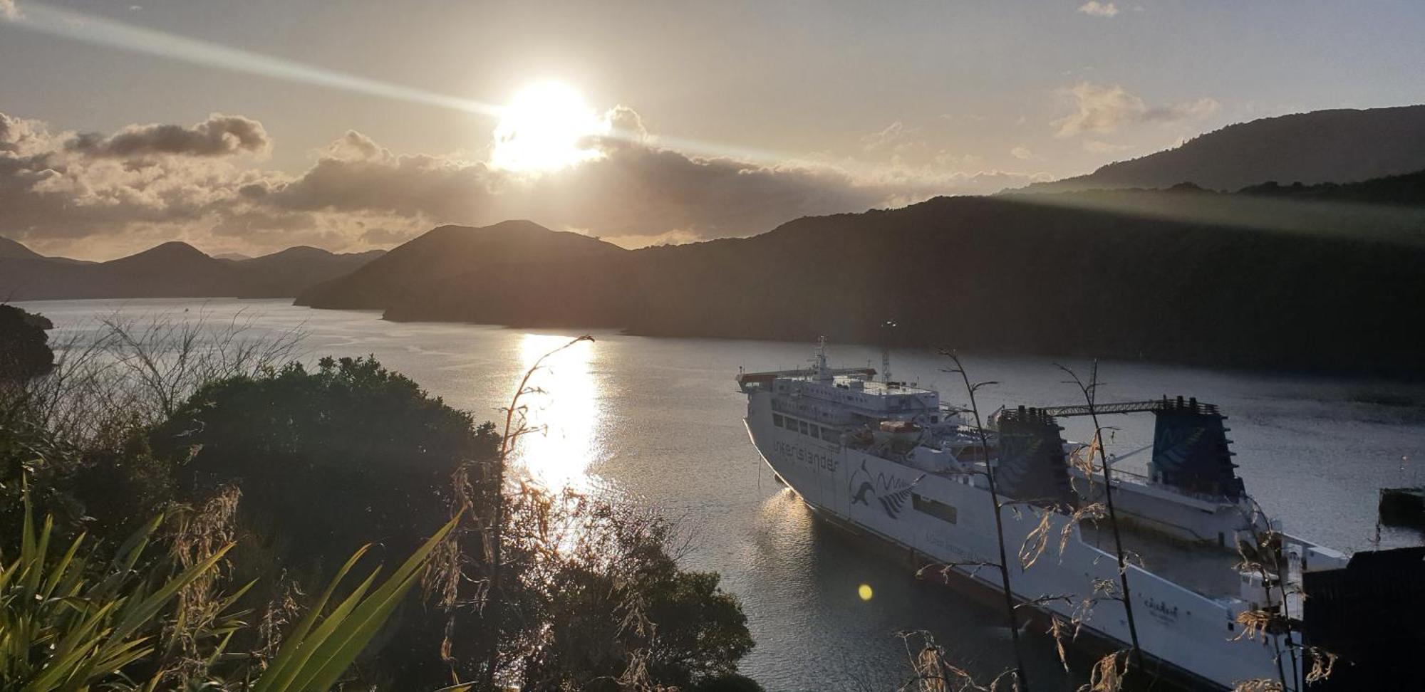 Enchanted Escape Picton Bagian luar foto